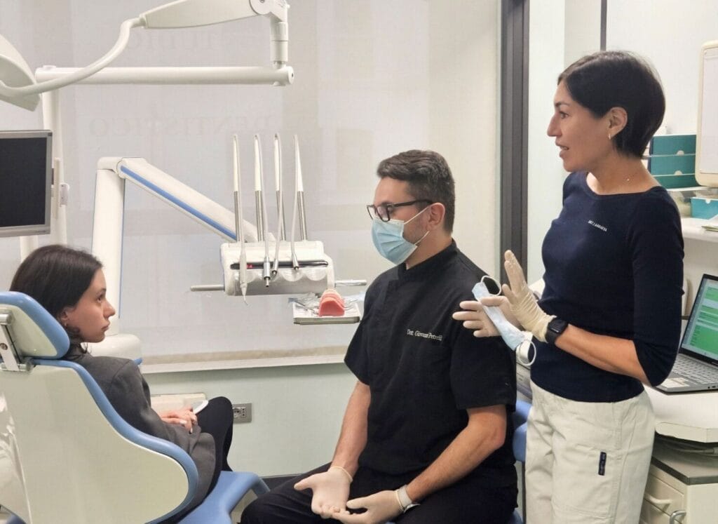 pulizia dei denti dal dentista